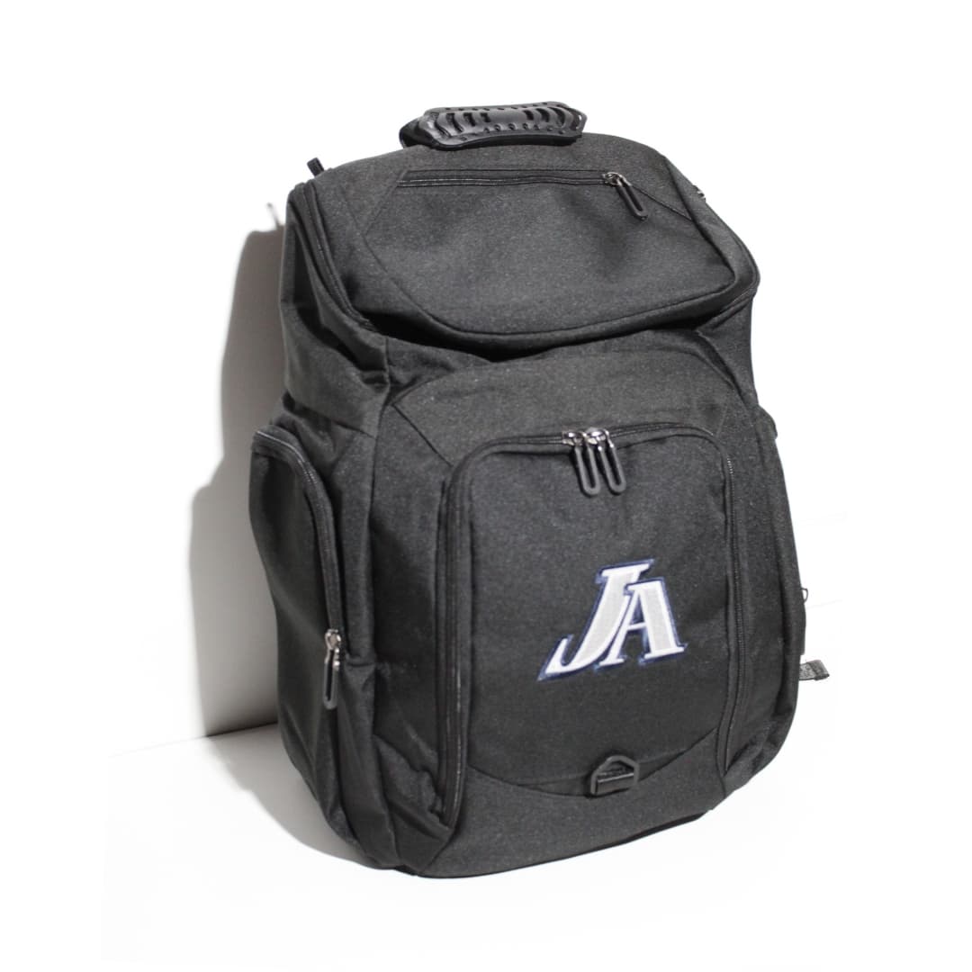 Sac à dos de sport noir avec le logo JA des Jeannois brodé en blanc et bleu